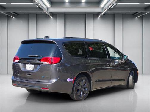2019 Chrysler Pacifica Hybrid Limited