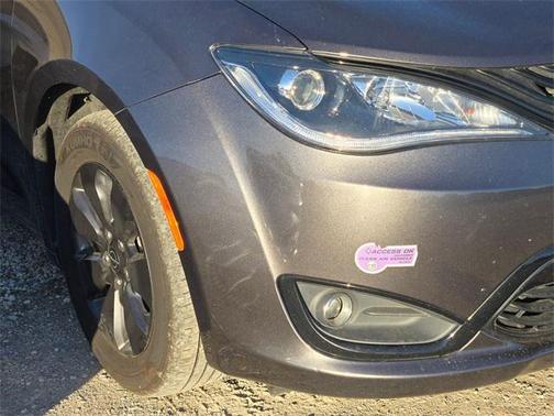 2019 Chrysler Pacifica Hybrid Limited