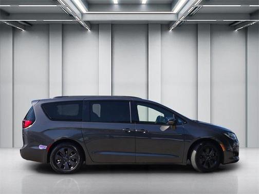 2019 Chrysler Pacifica Hybrid Limited