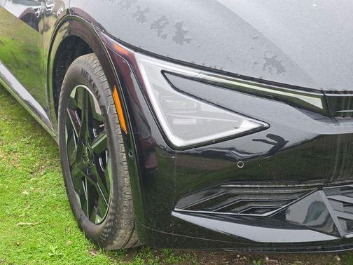 2025 Kia EV6 Wind
