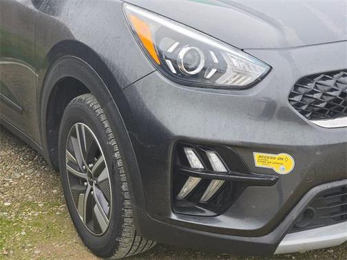 2022 Kia Niro LXS
