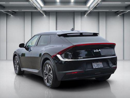 Aurora Black Pearl 2024 Kia EV6 Light Long Range