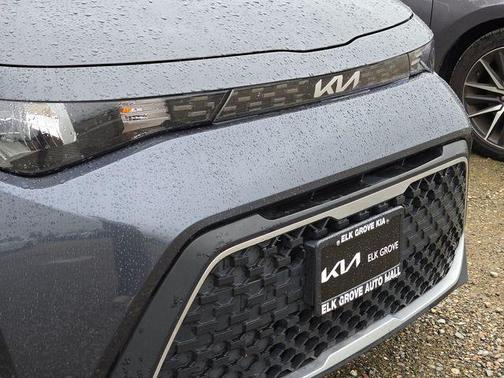 Gray 2024 Kia Soul LX