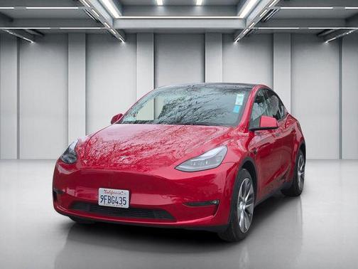 2023 Tesla Model Y Long Range Dual Motor All-Wheel Drive
