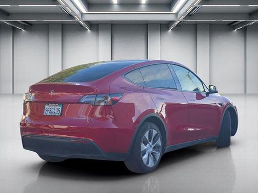 2023 Tesla Model Y Long Range Dual Motor All-Wheel Drive