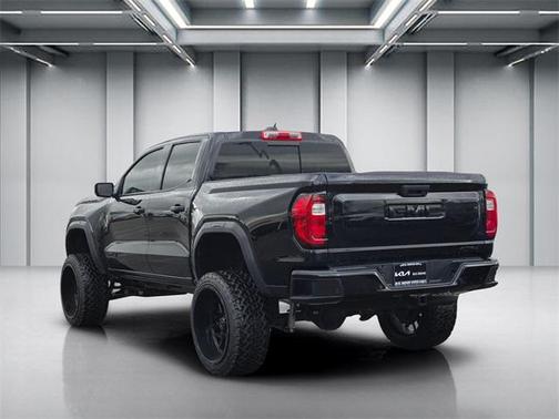 2023 GMC Canyon AT4