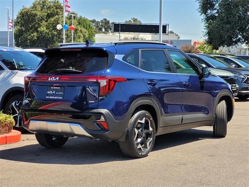 2025 Kia Seltos EX