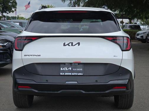 Snow White Pearl 2026 Kia Sportage Plug-In Hybrid X-Line Prestige