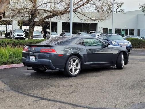 Photo 5 of 25 of 2014 Chevrolet Camaro 2LT