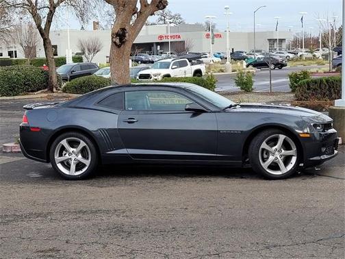 Photo 4 of 25 of 2014 Chevrolet Camaro 2LT