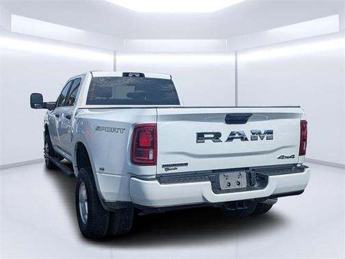 2025 RAM 3500 Big Horn Crew Cab 4x4 8' Box
