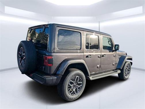 2026 Jeep Wrangler 4-Door Sahara 4x4