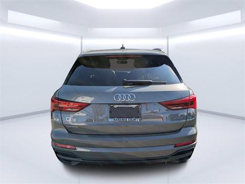 2024 Audi Q3 Premium 45 TFSI S line quattro Tiptronic