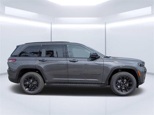 2026 Jeep Grand Cherokee Altitude