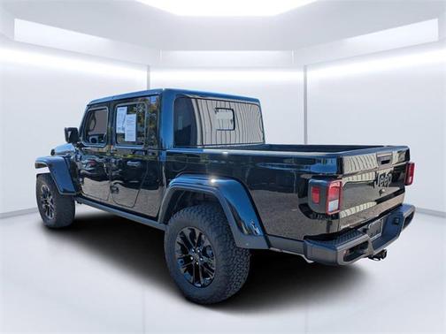2025 Jeep Gladiator Nighthawk