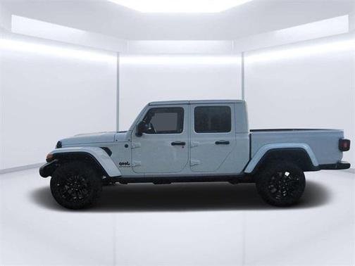 2025 Jeep Gladiator Nighthawk
