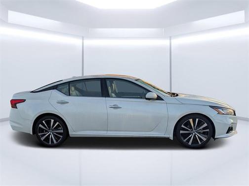 2020 Nissan Altima Platinum FWD