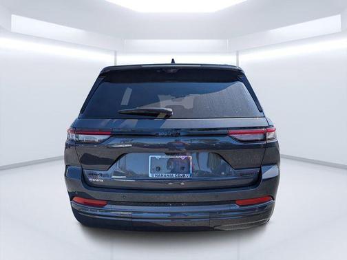 baltic gray metallic clearcoat 2026 Jeep Grand Cherokee Summit