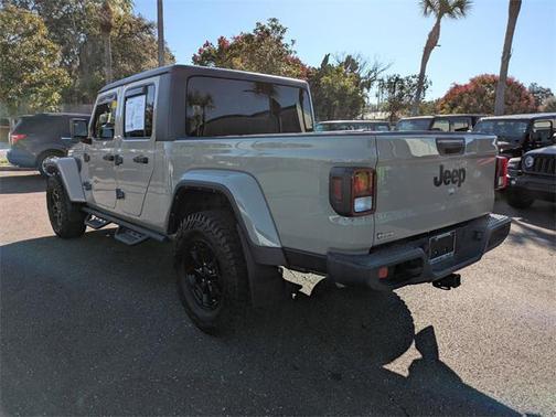 2022 Jeep Gladiator Willys 4x4