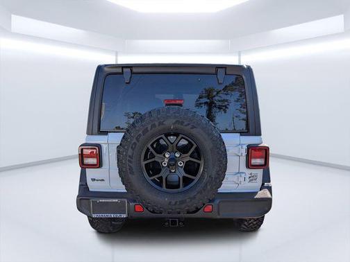Bright White Clearcoat 2026 Jeep Wrangler Willys