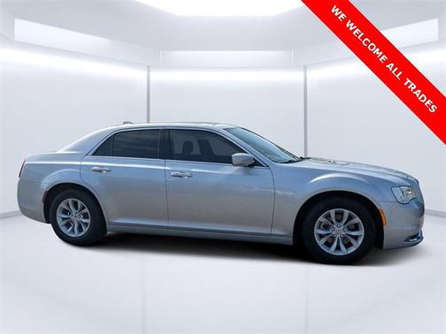 2022 Chrysler 300 Touring