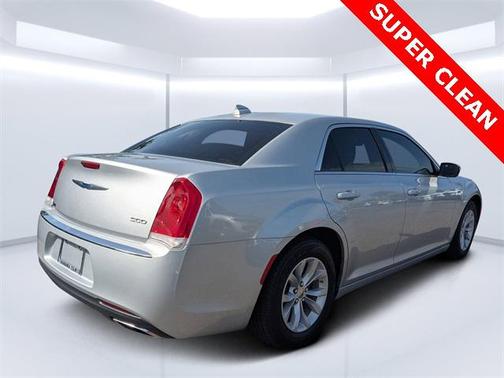 2022 Chrysler 300 Touring