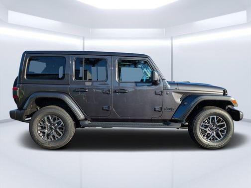 Gobi Clearcoat 2026 Jeep Wrangler Sahara