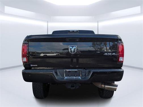 2018 RAM 2500 Laramie Crew Cab 4x4 6'4' Box