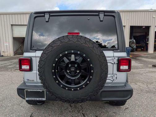Silver Zynith Clearcoat 2023 Jeep Wrangler Sport S