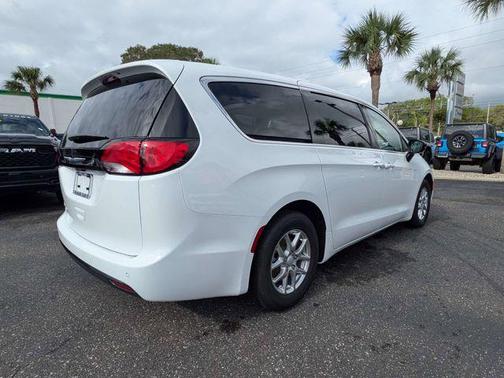Bright White Clearcoat 2026 Chrysler Voyager LX