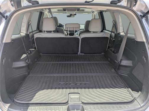 2020 Honda Pilot Touring 8-Passenger