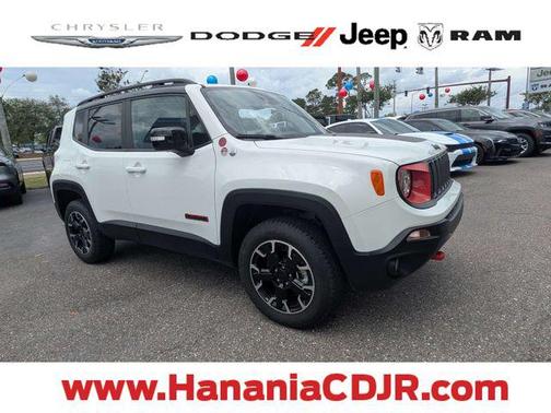 Alpine White Clearcoat 2023 Jeep Renegade Trailhawk
