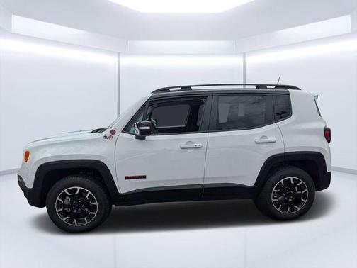 Alpine White Clearcoat 2023 Jeep Renegade Trailhawk