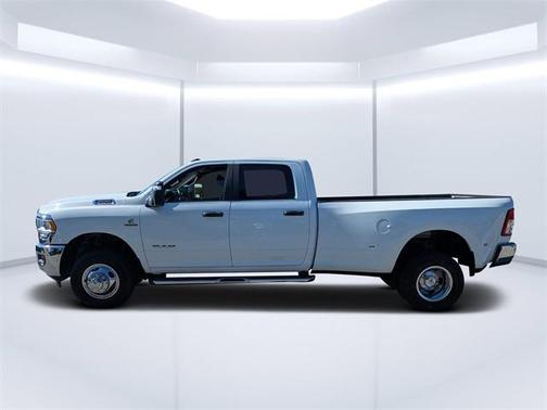 2024 RAM 3500 Big Horn Crew Cab 4x4 8' Box