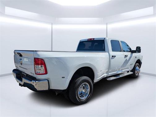 2024 RAM 3500 Big Horn Crew Cab 4x4 8' Box