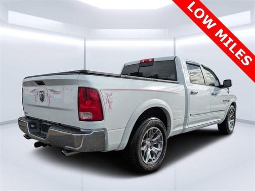 2019 RAM 1500 SLT