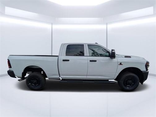 2025 RAM 2500 Tradesman Crew Cab 4x4 6'4' Box