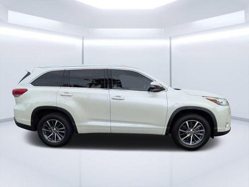 Blizzard Pearl 2018 Toyota Highlander XLE