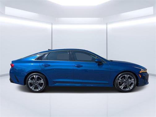2022 Kia K5 EX