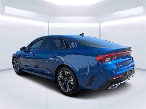 2022 Kia K5 EX