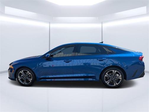 2022 Kia K5 EX