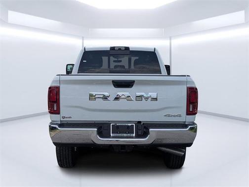 2025 RAM 2500 Tradesman Crew Cab 4x4 6'4' Box