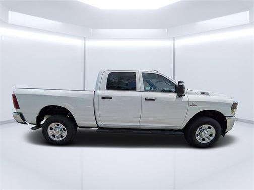 2025 RAM 2500 Tradesman Crew Cab 4x4 6'4' Box