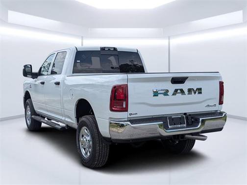 2025 RAM 2500 Tradesman Crew Cab 4x4 6'4' Box