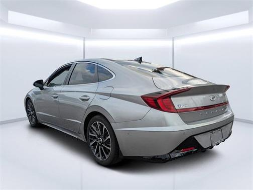 2021 Hyundai SONATA Limited