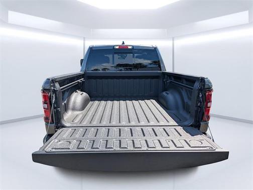 2025 RAM 1500 Warlock Crew Cab 4x4 5'7' Box
