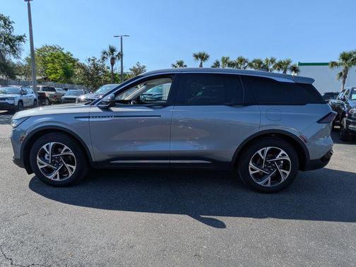 Lustrous Gray Metallic Clearcoat 2024 Lincoln Nautilus Premiere