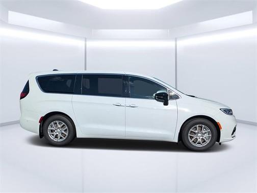 2025 Chrysler Pacifica L