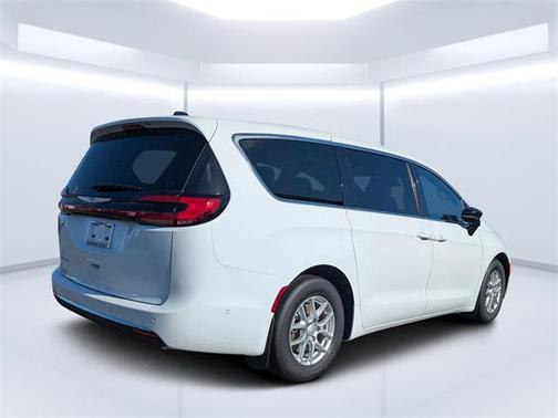 2025 Chrysler Pacifica L