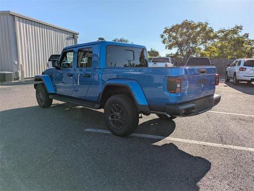 2025 Jeep Gladiator Sport S